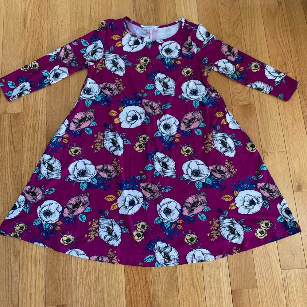 Soft, Floral Dress with pockets!